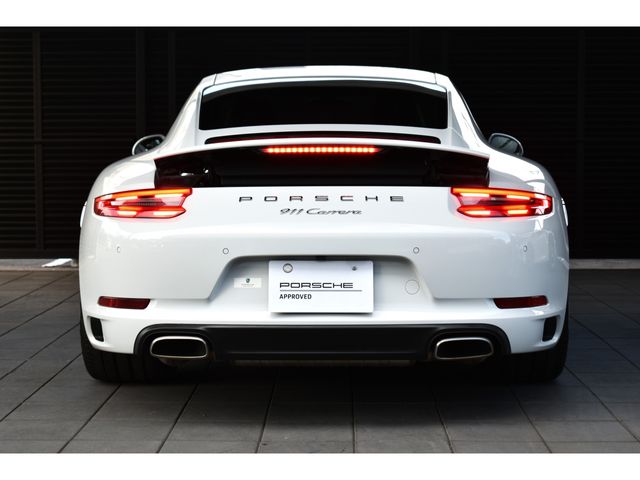 PORSCHE PORSCHE 911 2016