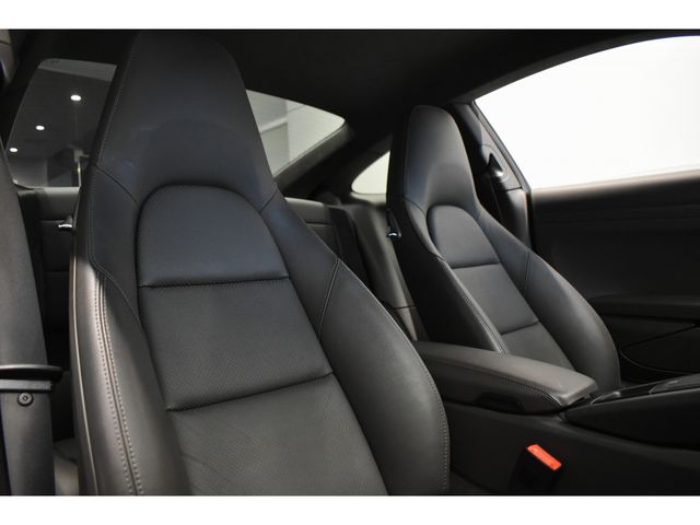 PORSCHE PORSCHE 911 2016