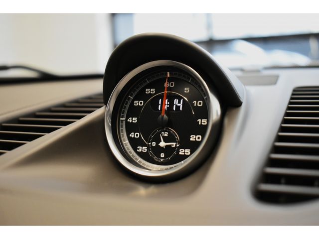 PORSCHE PORSCHE 911 2016