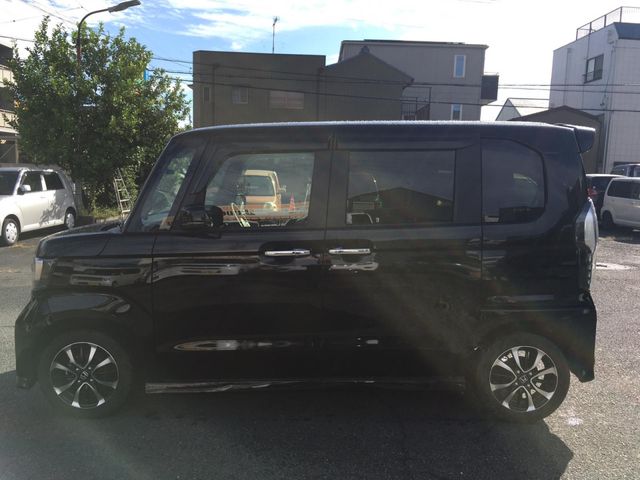 HONDA N BOX CUSTOM 2018