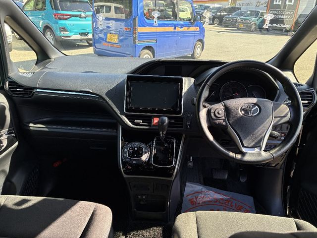 TOYOTA ESQUIRE 4WD 2019