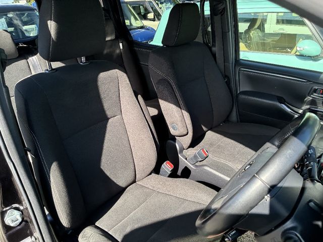 TOYOTA ESQUIRE 4WD 2019