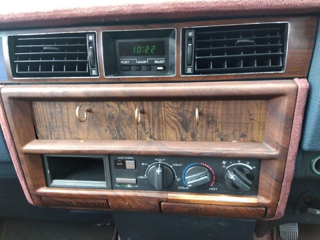 NISSAN GLORIA wagon 1989