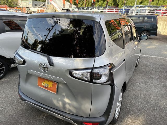 TOYOTA SIENTA 2017