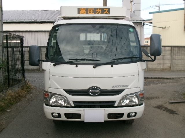 HINO DUTRO 2015