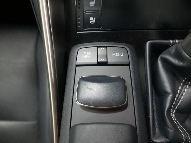 TOYOTA LEXUS IS300h 2014