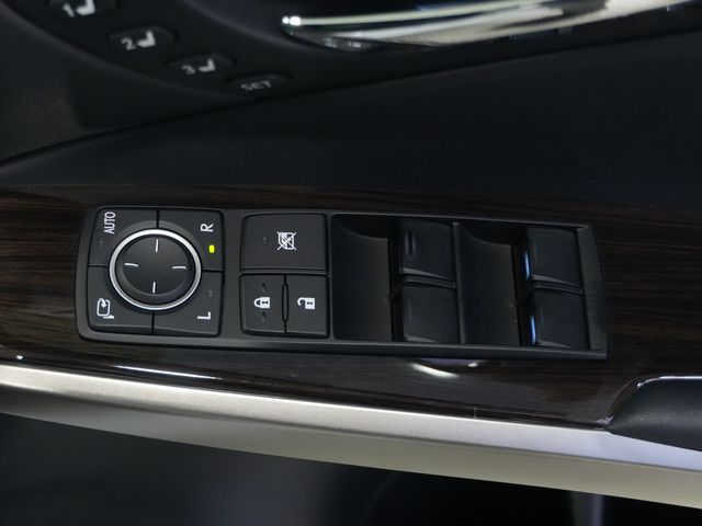 TOYOTA LEXUS IS300h 2014