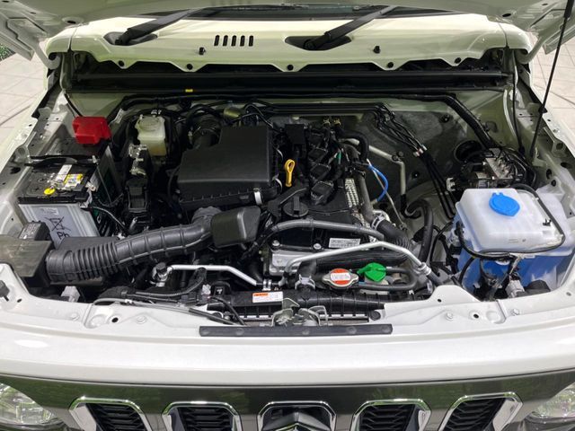 SUZUKI JIMNY NOMADE 2025