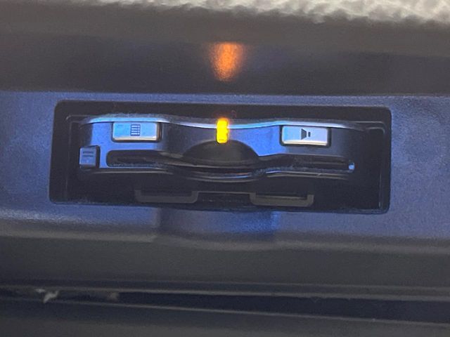 TOYOTA HARRIER 4WD 2015