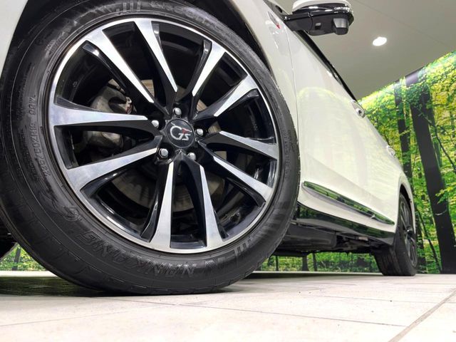 TOYOTA HARRIER 4WD 2015