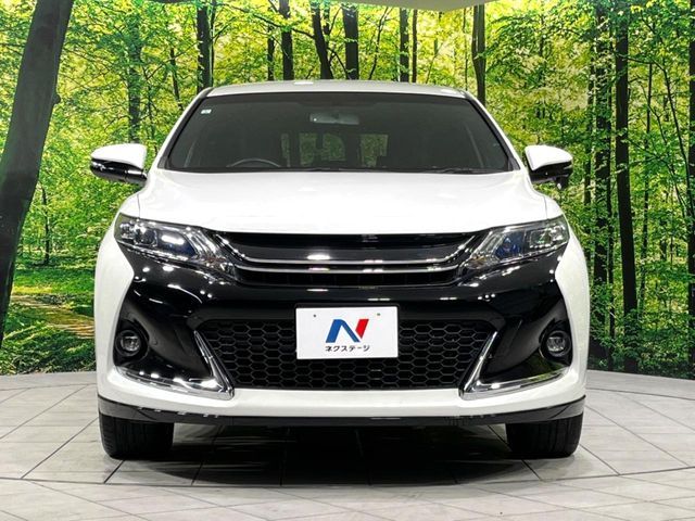 TOYOTA HARRIER 4WD 2015