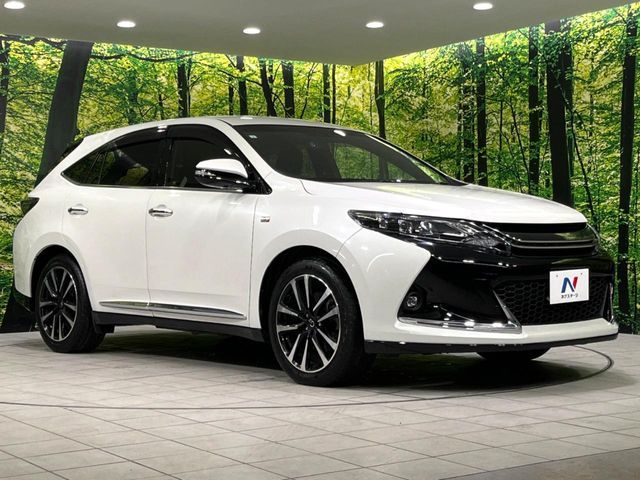 TOYOTA HARRIER 4WD 2015
