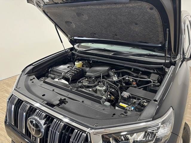 TOYOTA LANDCRUISER PRADO 2018