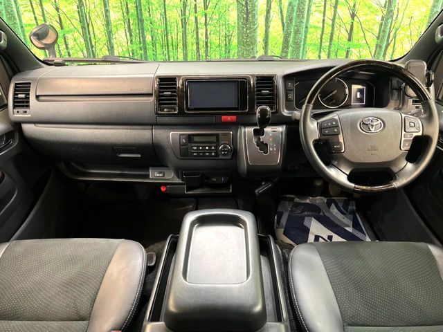 TOYOTA HIACE van 4WD 2021