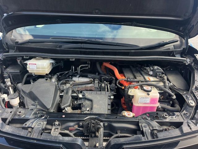 TOYOTA VOXY HYBRID 2019