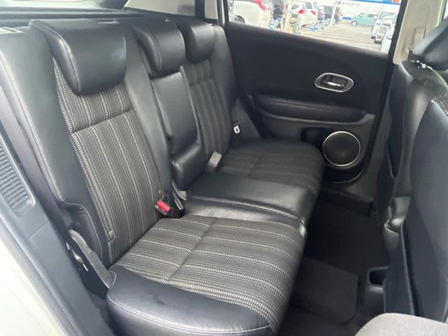 HONDA VEZEL HYBRID 2016