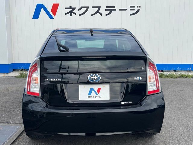 TOYOTA PRIUS 2014