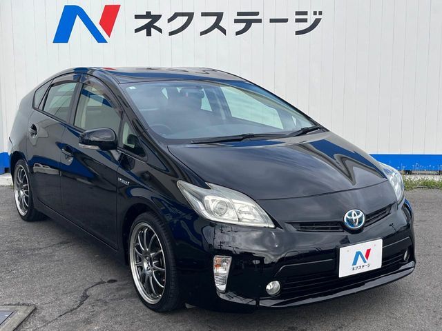 TOYOTA PRIUS 2014