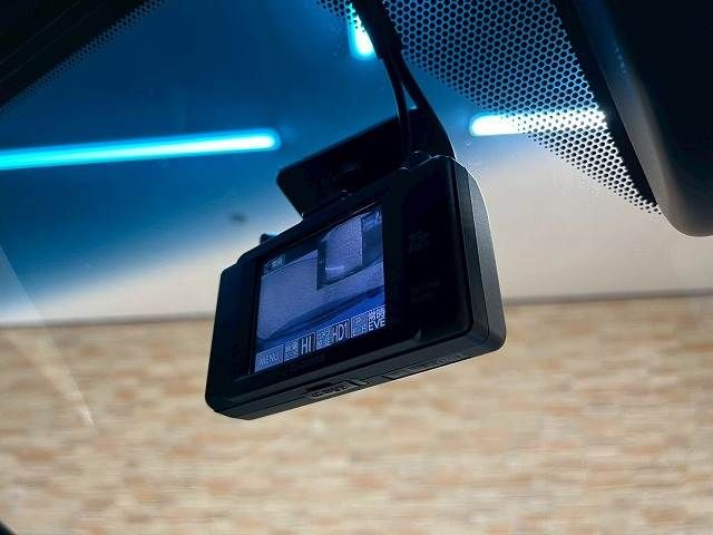 TOYOTA HARRIER HYBRID 2022