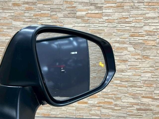 TOYOTA HARRIER HYBRID 2022