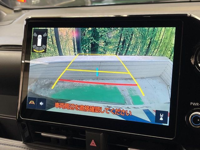 TOYOTA VOXY HYBRID 2023