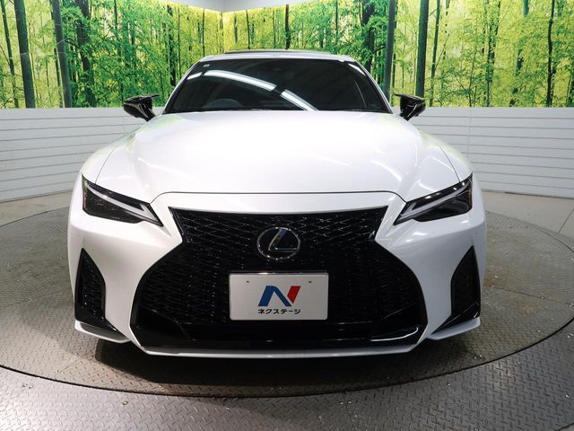 TOYOTA LEXUS IS300 2023