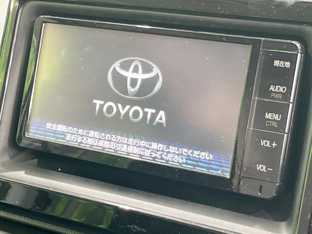 TOYOTA VOXY HYBRID 2014