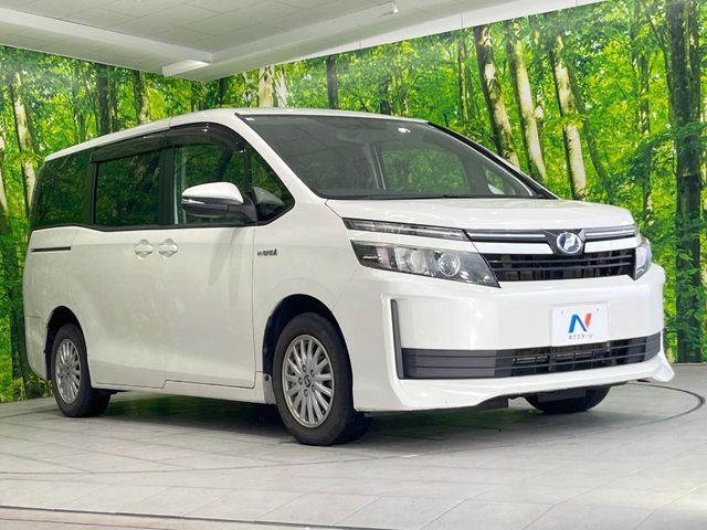 TOYOTA VOXY HYBRID 2014