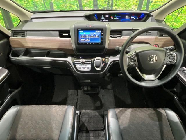 HONDA FREED HYBRID 2020