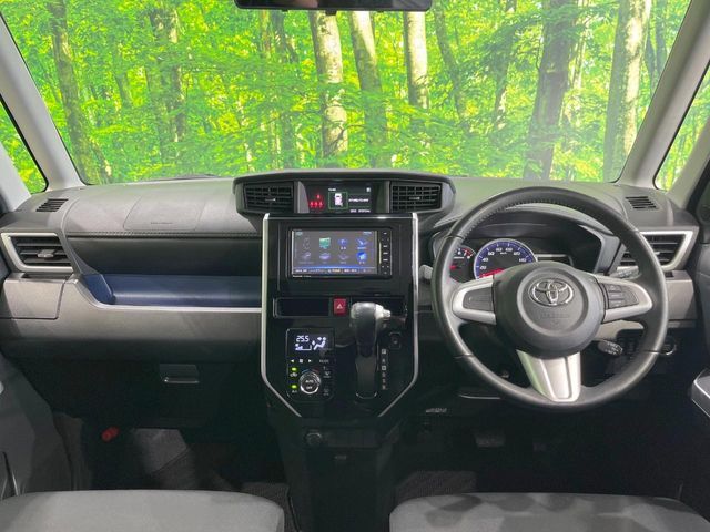 TOYOTA ROOMY 2017