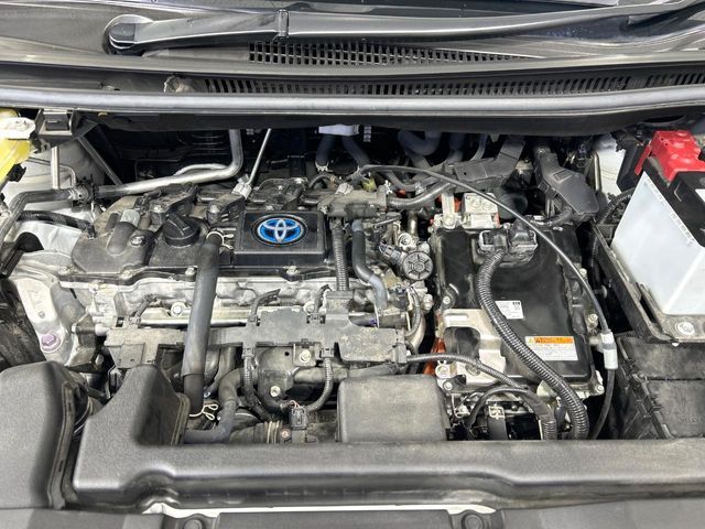 TOYOTA VOXY HYBRID 2023