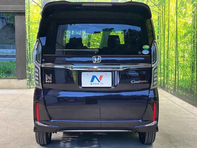 HONDA N BOX CUSTOM 2018