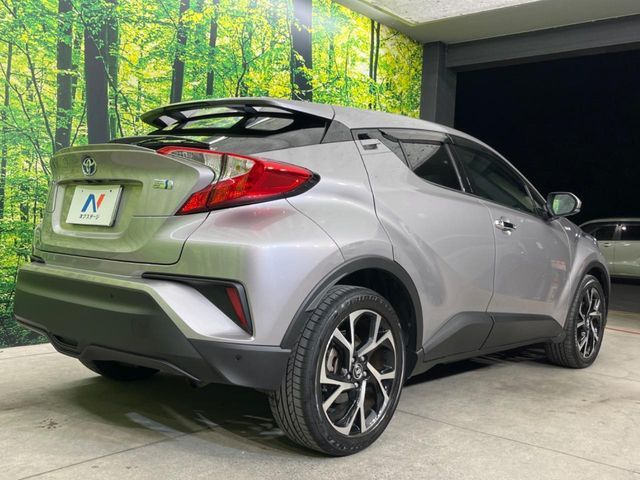 TOYOTA C-HR 2017