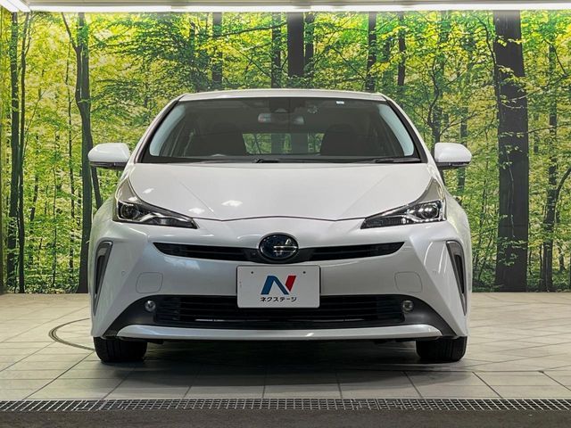 TOYOTA PRIUS 2021
