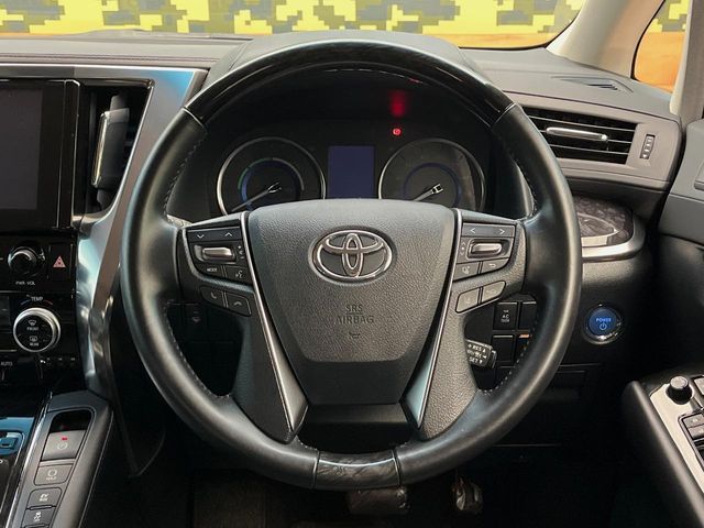 TOYOTA ALPHARD hybrid 4WD 2020