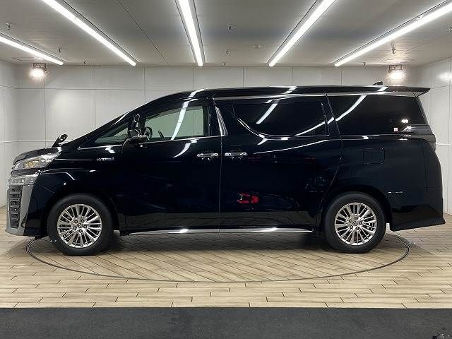 TOYOTA VELLFIRE  HYBRID 4WD 2020