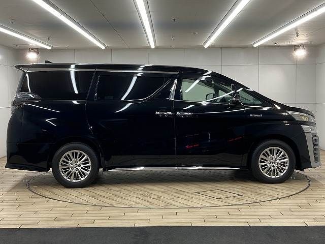 TOYOTA VELLFIRE  HYBRID 4WD 2020