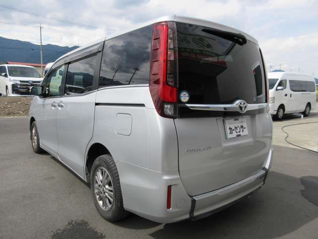 TOYOTA ESQUIRE 4WD 2015