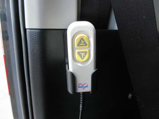 TOYOTA ESQUIRE 4WD 2015