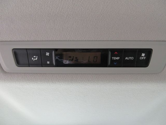 TOYOTA ESQUIRE 4WD 2015