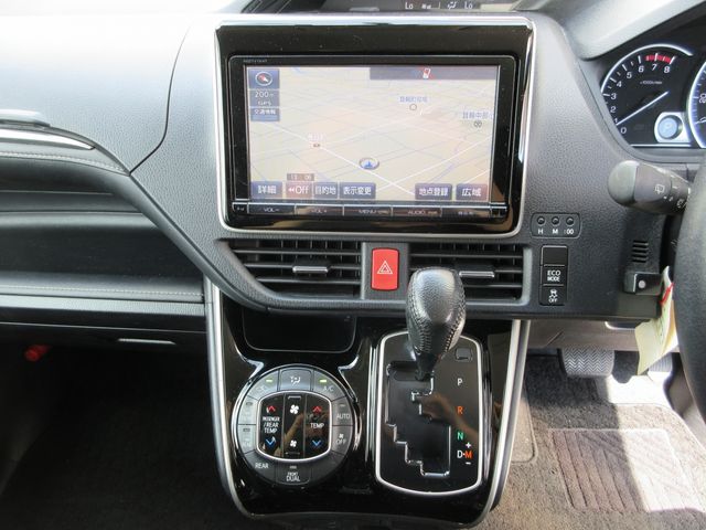 TOYOTA ESQUIRE 4WD 2015