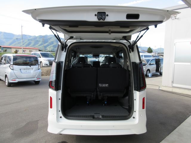 NISSAN SERENA  WG 4WD 2025