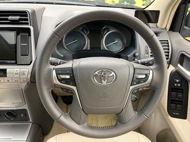 TOYOTA LANDCRUISER PRADO 2023