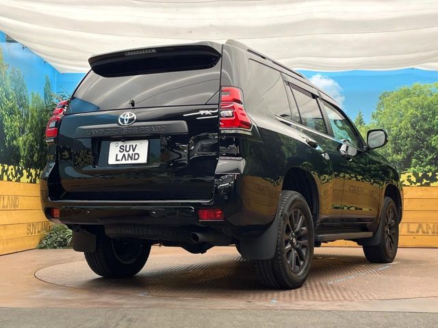 TOYOTA LANDCRUISER PRADO 2023