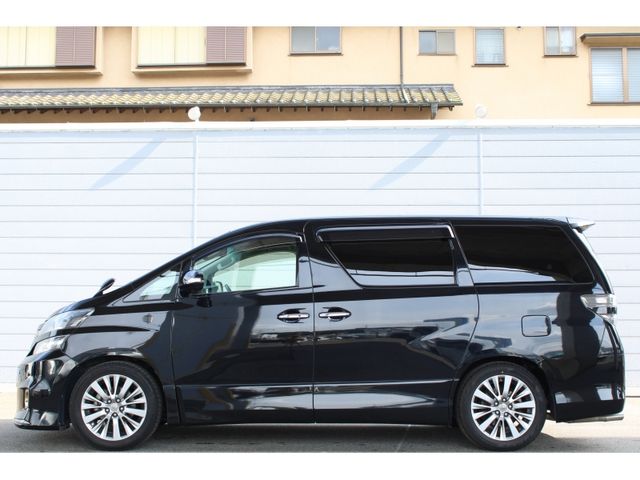 TOYOTA VELLFIRE 2013