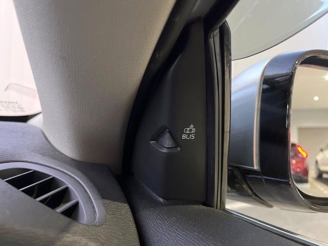 VOLVO VOLVO V40 2013