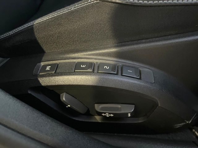 VOLVO VOLVO V40 2013