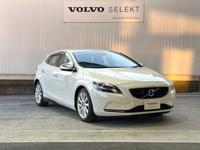 VOLVO VOLVO V40 2013