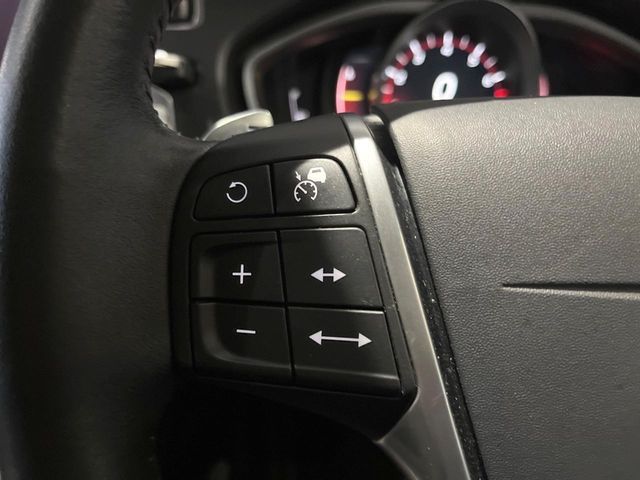 VOLVO VOLVO V40 CROSS COUNTRY 2017