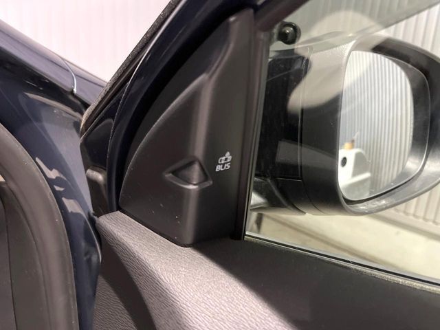 VOLVO VOLVO V40 CROSS COUNTRY 2017